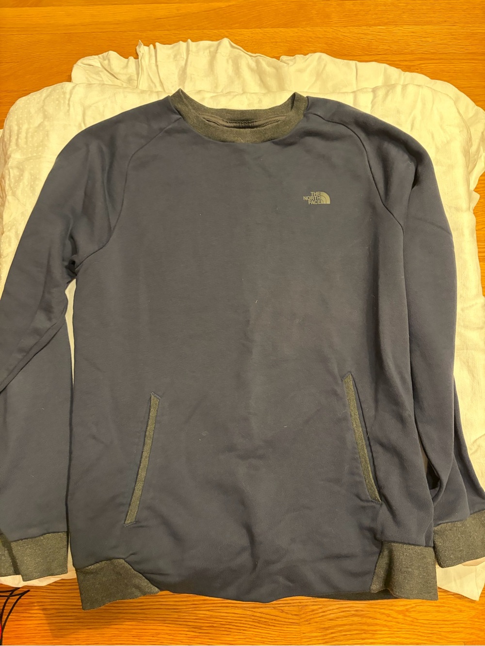 The North Face Men's Crewneck Sweatshirt - Dark Blue